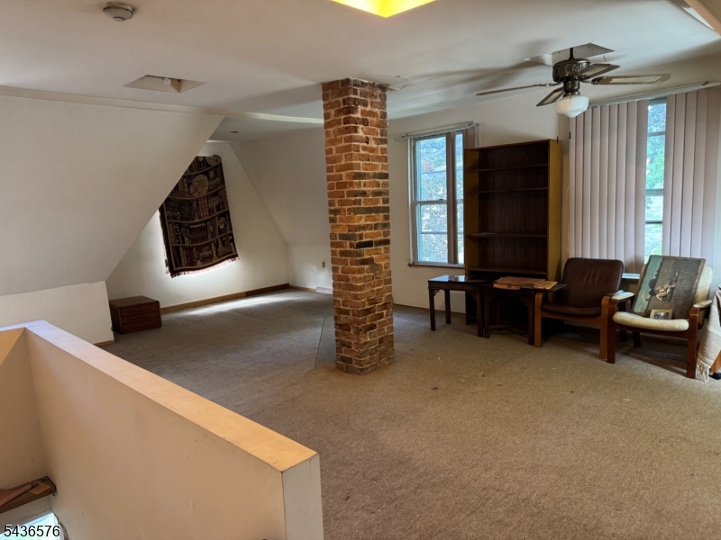 96 Hillside Ave Property Photo 29