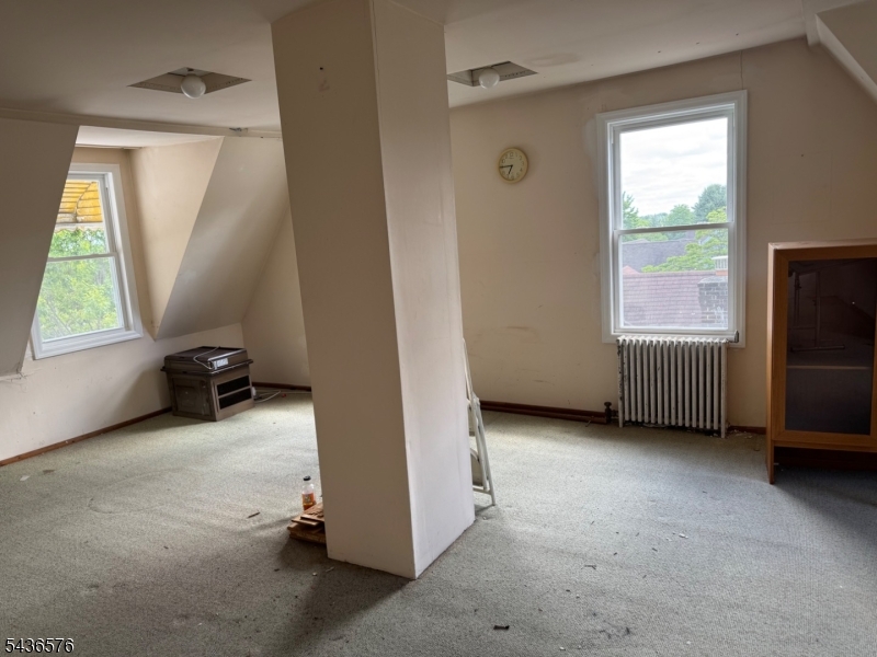 96 Hillside Ave Property Photo 31