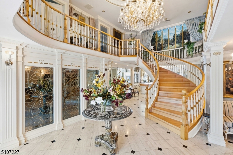 12 E Saddle River Rd Property Photo 2