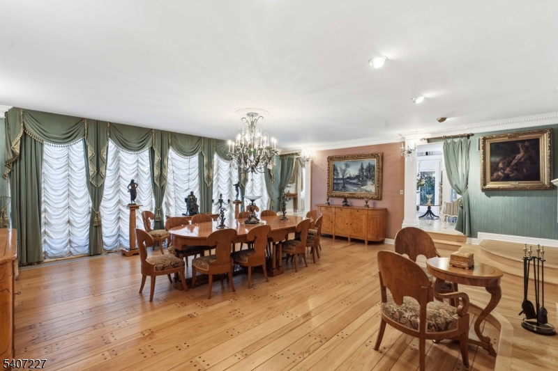 12 E Saddle River Rd Property Photo 13