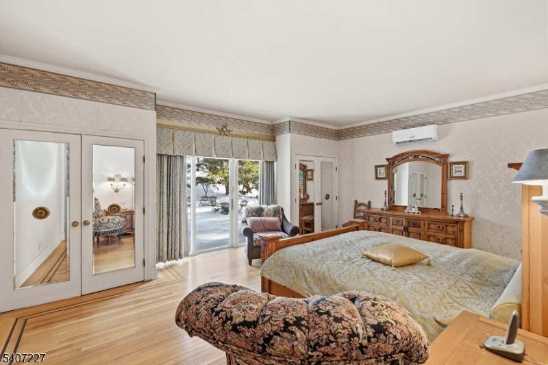 12 E Saddle River Rd Property Photo 14