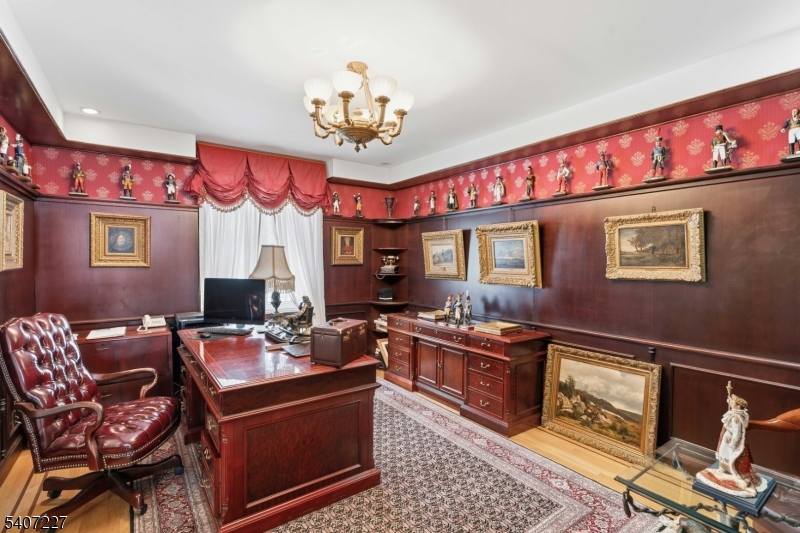 12 E Saddle River Rd Property Photo 16