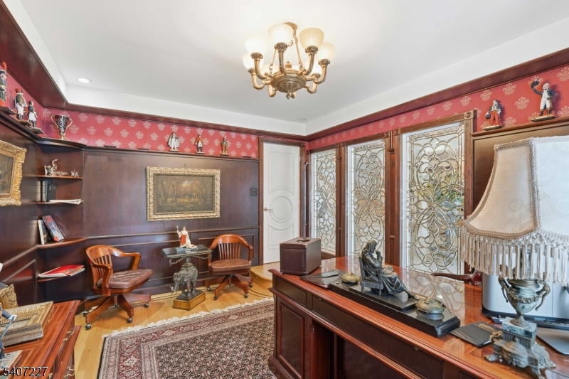 12 E Saddle River Rd Property Photo 17