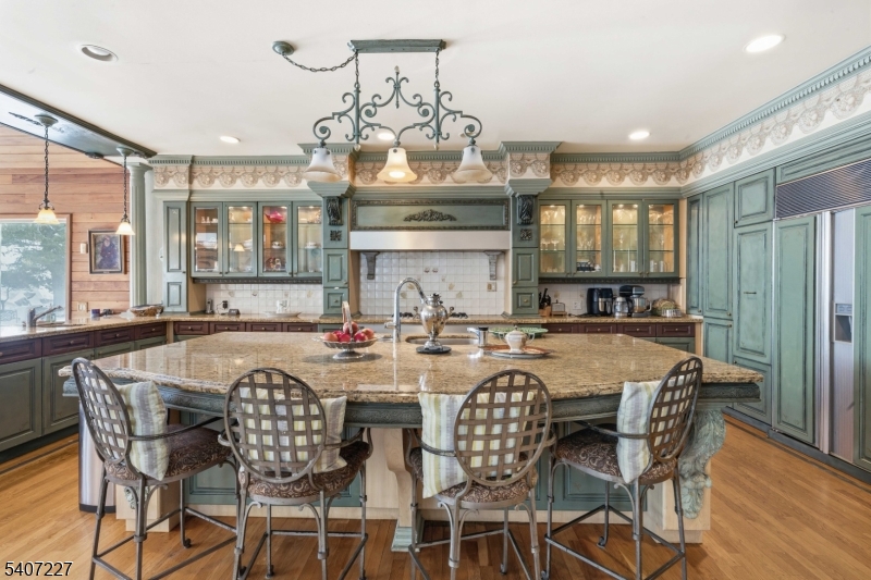 12 E Saddle River Rd Property Photo 23