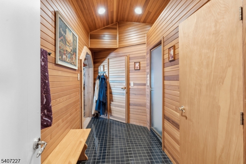 12 E Saddle River Rd Property Photo 34