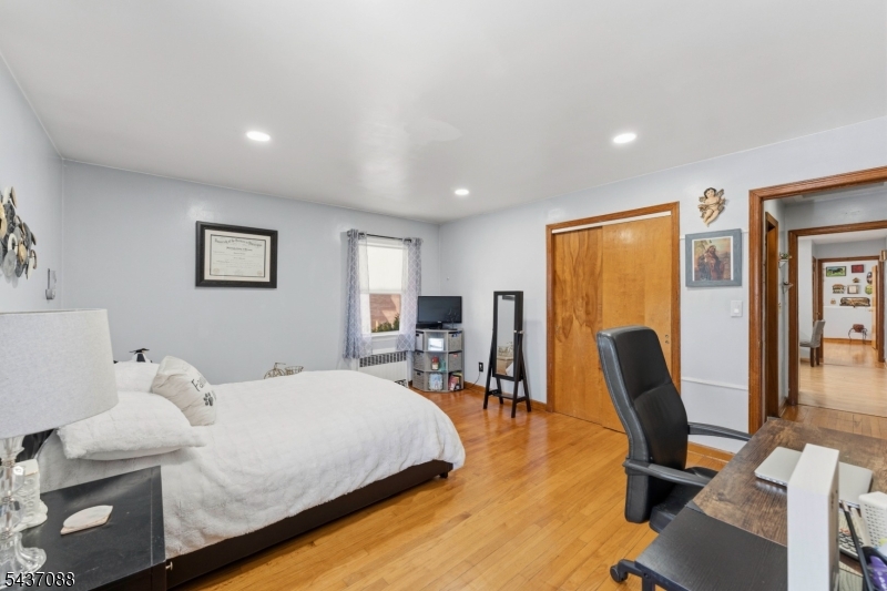 72 Clarendon Pl Property Photo 12
