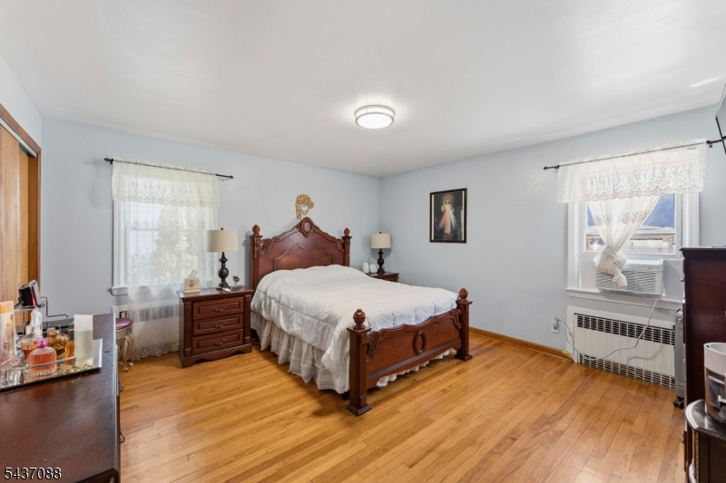 72 Clarendon Pl Property Photo 13