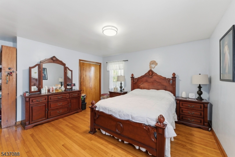 72 Clarendon Pl Property Photo 14