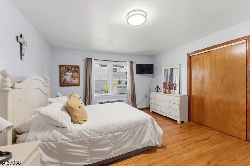 72 Clarendon Pl Property Photo 16