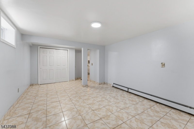 72 Clarendon Pl Property Photo 24