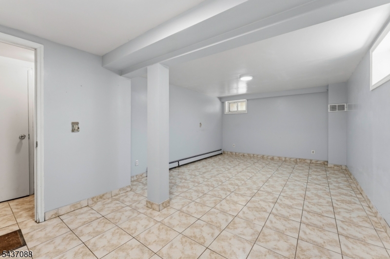 72 Clarendon Pl Property Photo 25