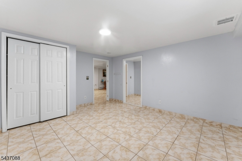 72 Clarendon Pl Property Photo 27
