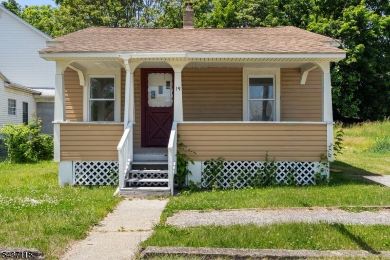 19 John Wilton St Property Photo 7