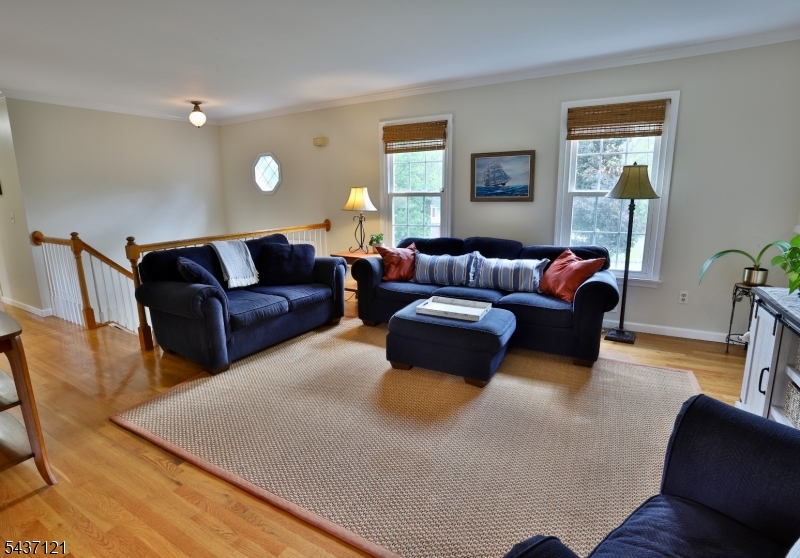 13 Raritan Dr Property Photo 4