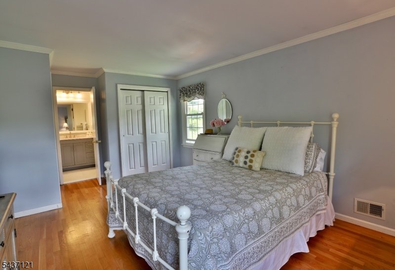 13 Raritan Dr Property Photo 7