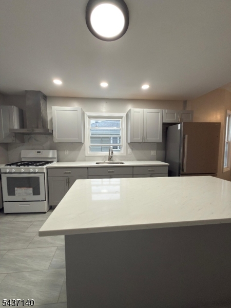 222 Devon St Property Photo 3