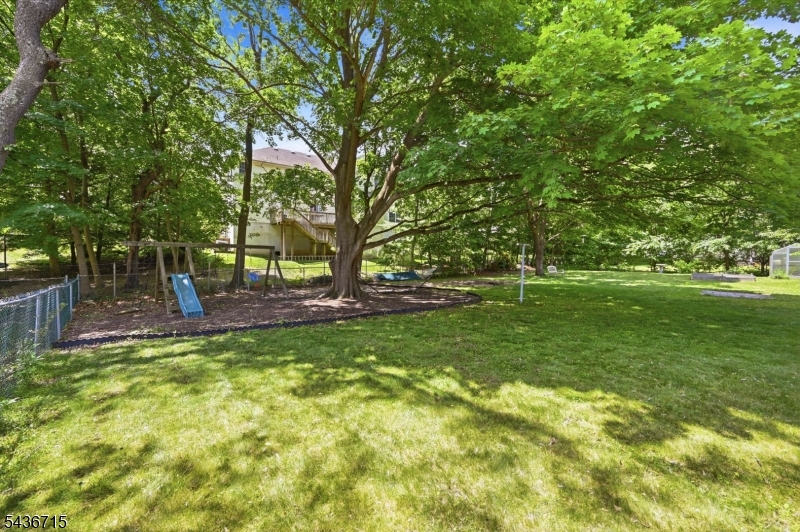 8 Nottingham Drive Property Photo 23