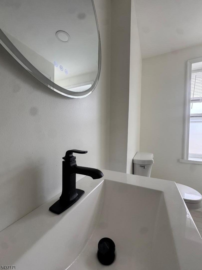 8 Hanover St Property Photo 8