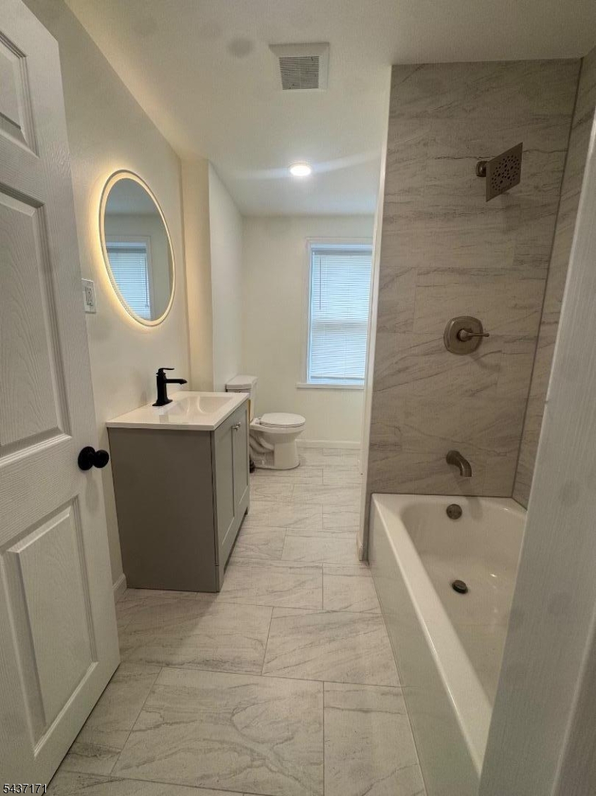8 Hanover St Property Photo 10