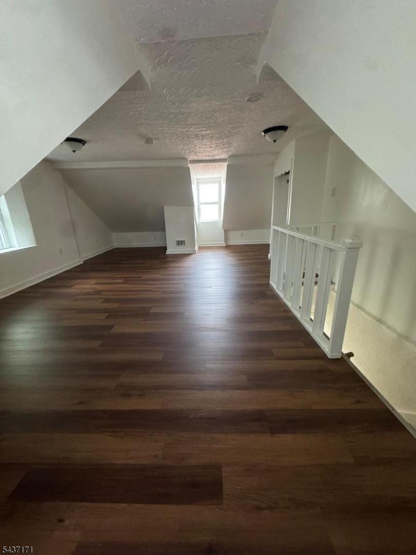 8 Hanover St Property Photo 24
