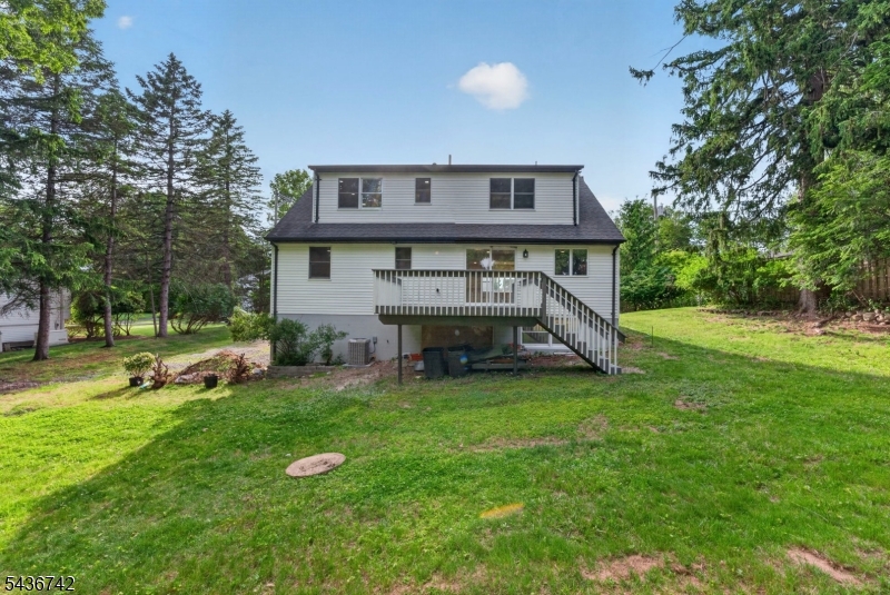11 Franklin St Property Photo 4