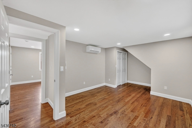 11 Franklin St Property Photo 32