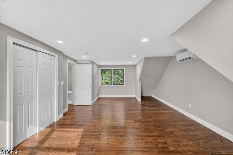 11 Franklin St Property Photo 38