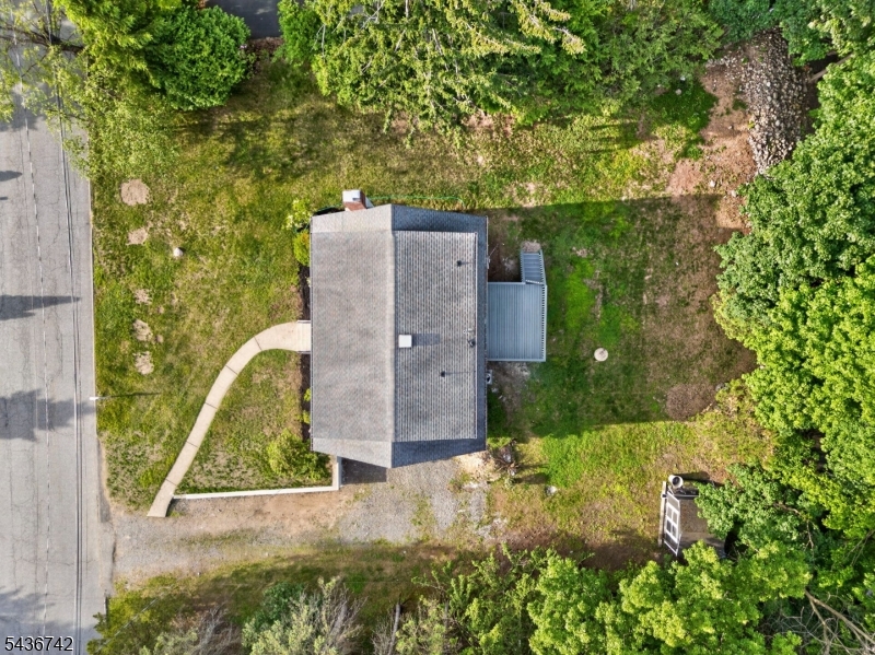 11 Franklin St Property Photo 42