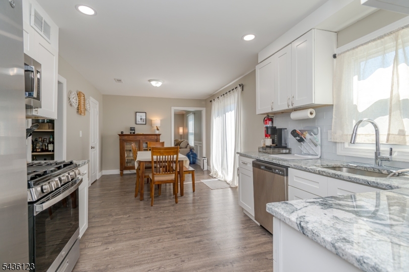 60 Midvale Ln Property Photo 11