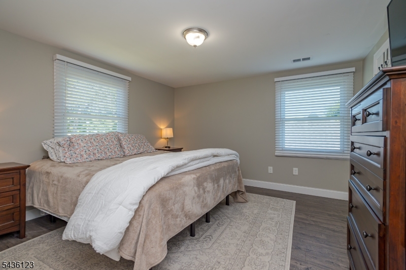 60 Midvale Ln Property Photo 16