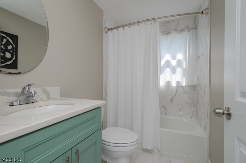 60 Midvale Ln Property Photo 19