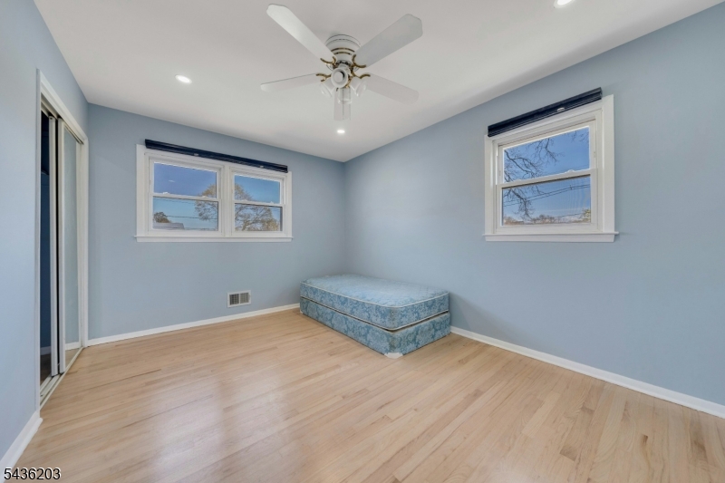 162 Grove Ave Property Photo 12