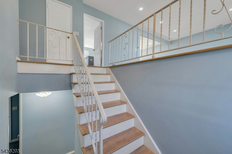 162 Grove Ave Property Photo 16