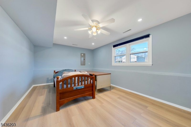 162 Grove Ave Property Photo 18