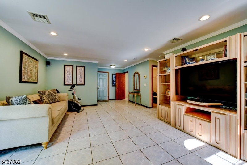 11 Yellow Brick Rd Property Photo 31