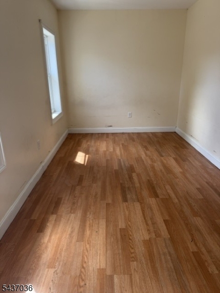 34 Sussex Ave G Property Photo 5