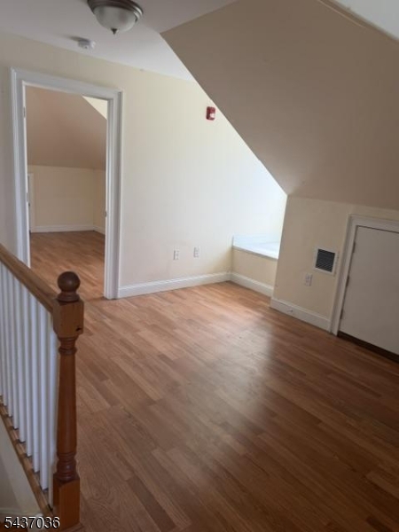 34 Sussex Ave G Property Photo 6