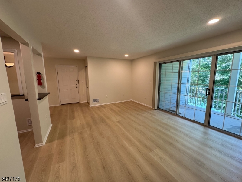7 Sheffield Ct 7 Property Photo 1