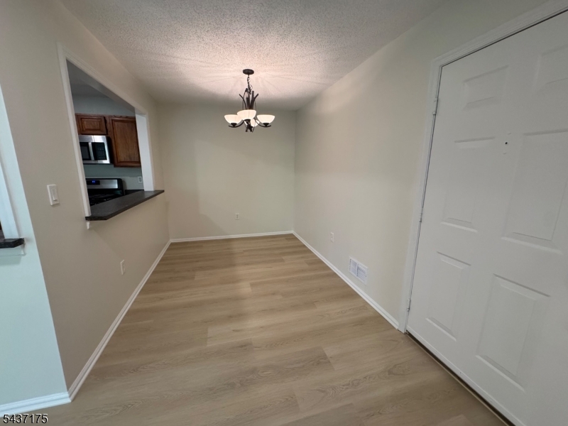 7 Sheffield Ct 7 Property Photo 6