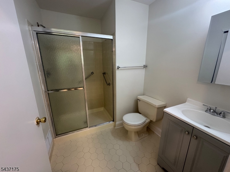 7 Sheffield Ct 7 Property Photo 9