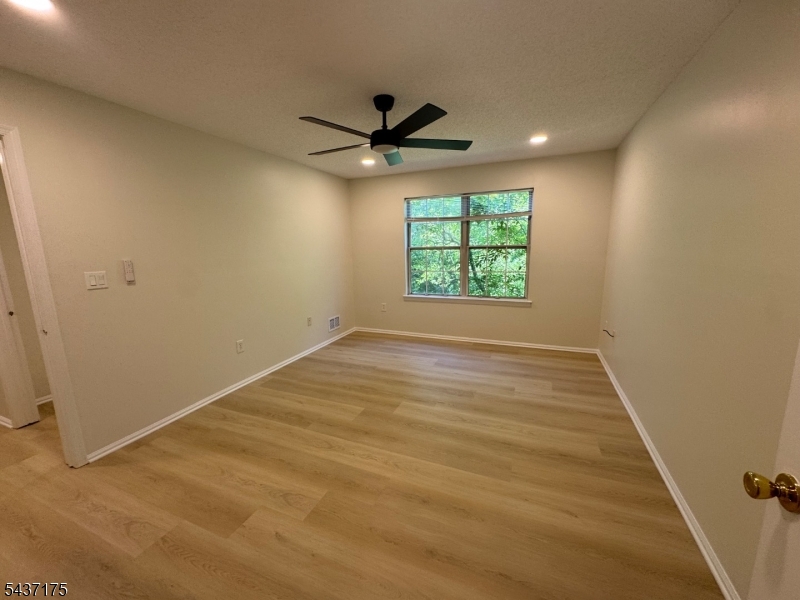 7 Sheffield Ct 7 Property Photo 10