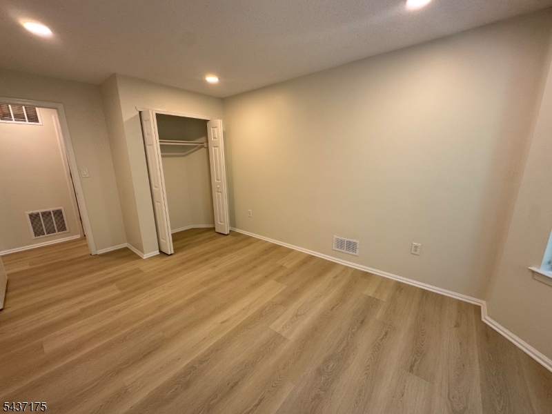 7 Sheffield Ct 7 Property Photo 11