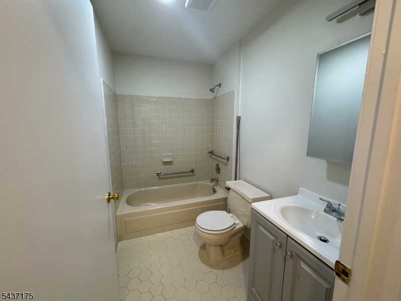 7 Sheffield Ct 7 Property Photo 12