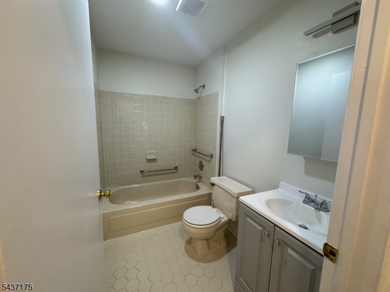 7 Sheffield Ct 7 Property Photo 13
