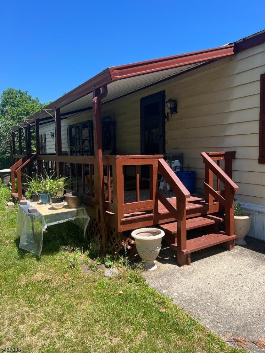 56 Back St Property Photo 2