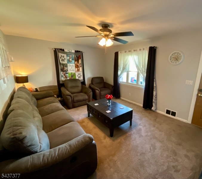 11 Chadwick Dr Property Photo 6