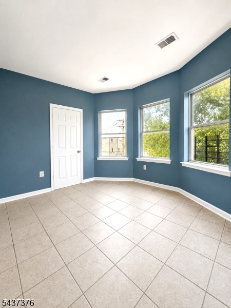 44 Astor St 3 Property Photo 5
