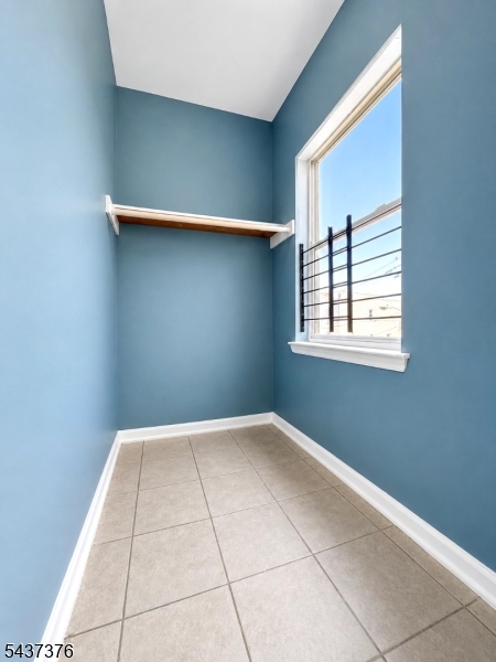 44 Astor St 3 Property Photo 7