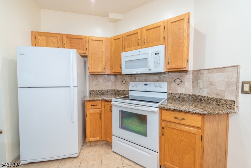 1101 Richmond Rd 101 Property Photo 10