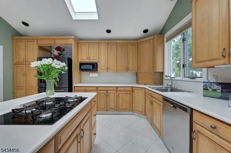 45 Kershner Pl Property Photo 5